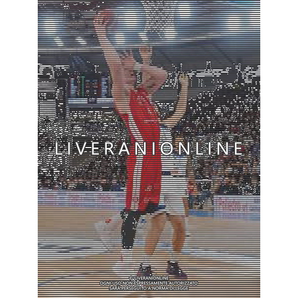Campionato di Basket Serie A 2019/2020 Brescia, Italia 19/01/2020 Germani Basket Brescia vs AX Armani Exchange Olimpia Milano Nella foto: Gudaitis della AX Armani Exchange Olimpia Milano ostacolato da Andrea Zerini della Leonessa Germani Brescia FOTO SAVINO PAOLELLA-ALESSIO MARINI-AG ALDO LIVERANI SAS