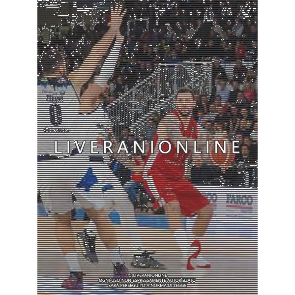 Campionato di Basket Serie A 2019/2020 Brescia, Italia 19/01/2020 Germani Basket Brescia vs AX Armani Exchange Olimpia Milano Nella foto: Micov della AX Armani Exchange Olimpia Milano ostacolato da Brian Sacchetti della Leonessa Germani Brescia FOTO SAVINO PAOLELLA-ALESSIO MARINI-AG ALDO LIVERANI SAS