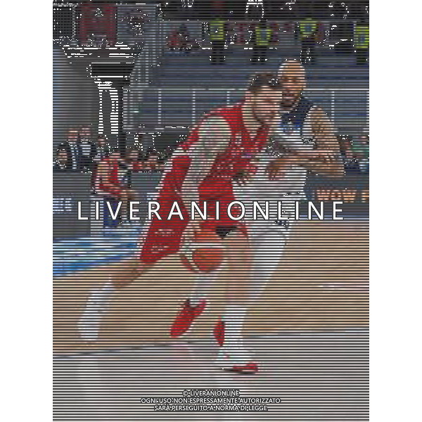 Campionato di Basket Serie A 2019/2020 Brescia, Italia 19/01/2020 Germani Basket Brescia vs AX Armani Exchange Olimpia Milano Nella foto: Micov della AX Armani Exchange Olimpia Milano ostacolato da Kenneth Horton della Leonessa Germani Brescia photo by Savino PAOLELLA ©2020 Tutti i diritti riservati - All rights reserved FOTO SAVINO PAOLELLA-ALESSIO MARINI-AG ALDO LIVERANI SAS