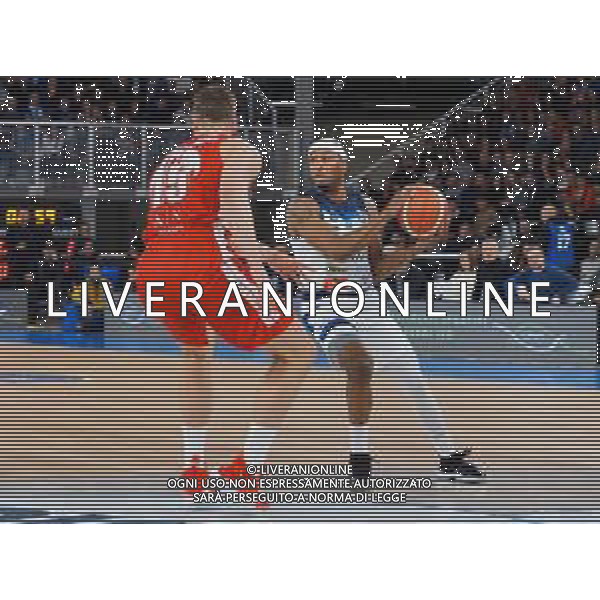 Campionato di Basket Serie A 2019/2020 Brescia, Italia 19/01/2020 Germani Basket Brescia vs AX Armani Exchange Olimpia Milano Nella foto: Lansdowne della Leonessa Germani Brescia ostacolato da Tarczewski della AX Armani Exchange Olimpia Milano FOTO SAVINO PAOLELLA-ALESSIO MARINI-AG ALDO LIVERANI SAS