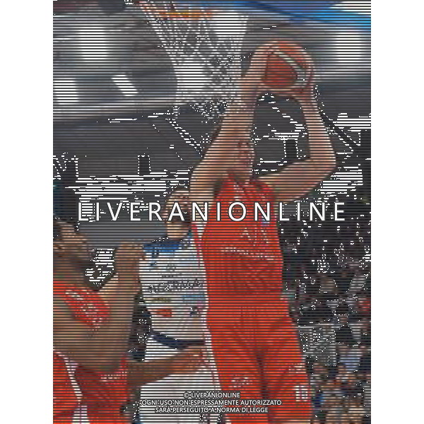 Campionato di Basket Serie A 2019/2020 Brescia, Italia 19/01/2020 Germani Basket Brescia vs AX Armani Exchange Olimpia Milano Nella foto: Tarczewski della AX Armani Exchange Olimpia Milano a rimbalzo FOTO SAVINO PAOLELLA-ALESSIO MARINI-AG ALDO LIVERANI SAS