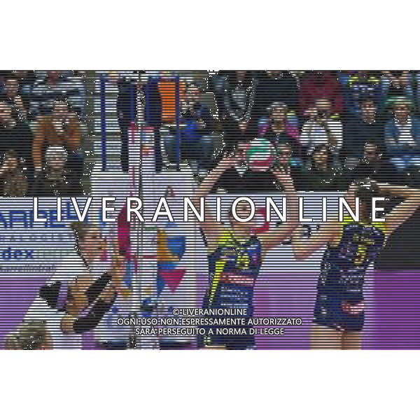 Campionato di Volley Serie A1 Femminile 2019/2020 Treviso, Italia 19/01/2020 Imoco Volley Conegliano vs Lardini Filottrano Nella foto: Alzata di Joanna Wolosz per Robin De Kruijf FOTO FLAVIO PAVANELLO-ALESSIO MARINI-AG ALDO LIVERANI SAS