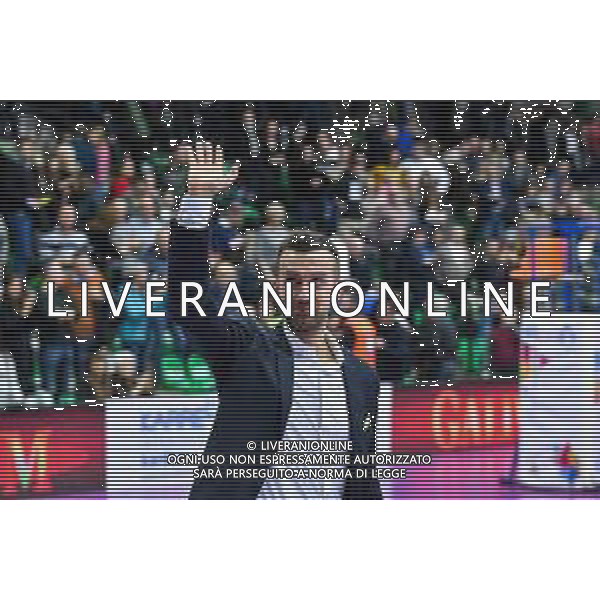 Campionato di Volley Serie A1 Femminile 2019/2020 Treviso, Italia 19/01/2020 Imoco Volley Conegliano vs Lardini Filottrano Nella foto: Daniele Santarelli saluta i tifosi a fine partita FOTO FLAVIO PAVANELLO-ALESSIO MARINI-AG ALDO LIVERANI SAS
