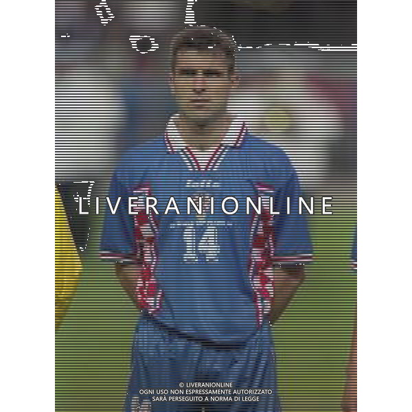 RETROSPETTIVA SOLDO ZVONIMIR CALCIATORE NELLA FOTO SOLDO ZVONIMIR CON LA MAGLIA DELLA NAZIONALE DELLA CROAZIA AI MONDIALI DI CALCIO FRANCIA 1998 AG ALDO LIVERANI SAS 