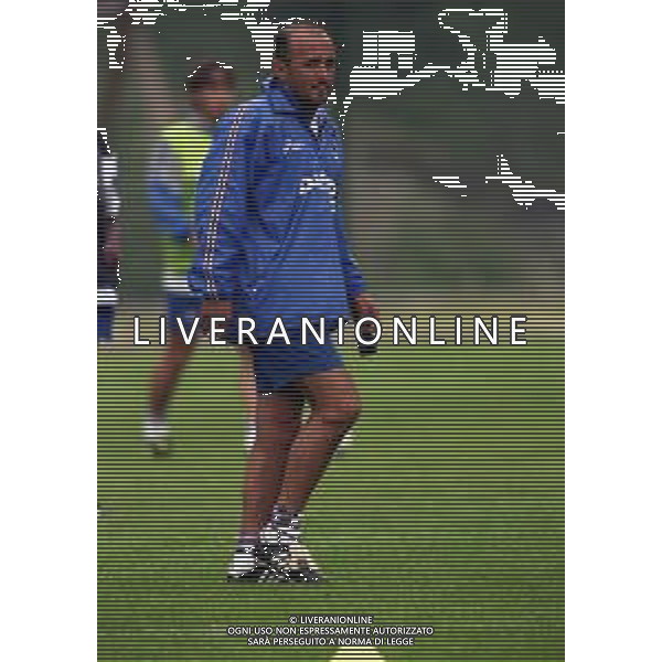 1998-1999 ALLENAMENTO SAMPDORIA NELLA FOTO LUCIANO SPALLETTI ALLENATORE SAMPDORIA CALCIO AG ALDO LIVERANI SAS
