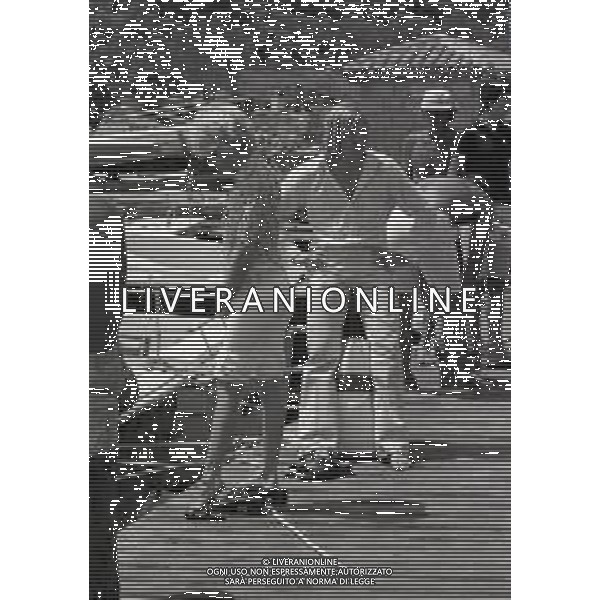 RETROSPETTIVA GUNTER NETZER CALCIATORE NELLA FOTO GUNTER NETZER AL MARE NELL\'ANNO 1973 A PORTO ROTONDO AG ALDO LIVERANI SAS