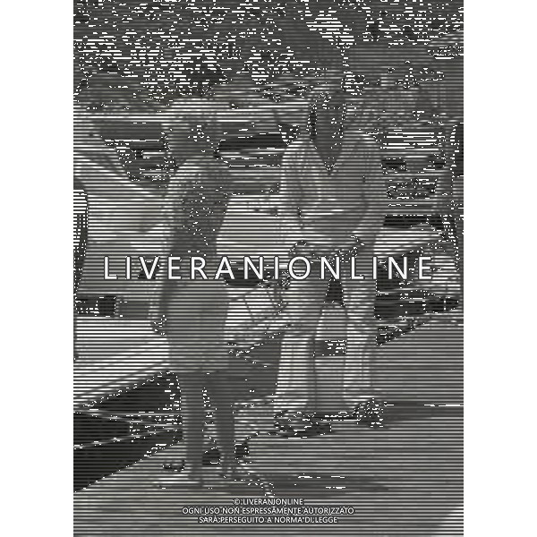 RETROSPETTIVA GUNTER NETZER CALCIATORE NELLA FOTO GUNTER NETZER AL MARE NELL\'ANNO 1973 A PORTO ROTONDO AG ALDO LIVERANI SAS