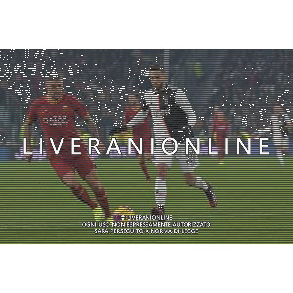 Torino 22.01.2020 Stadio Allianz Stadium ©Alessandro Falzone/Agenzia Aldo Liverani 22.01.2020 Quarti di finale Coppa Italia Juventus vs Roma 2019-20120 Nella foto : RODRIGO BENTANCUR-ALEKSANDAR KOLAROV ©/ AGENZIA ALDO LIVERANI SAS