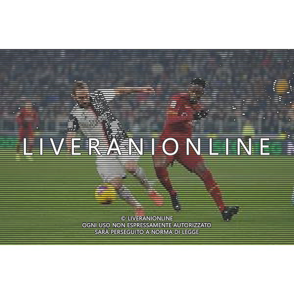 Torino 22.01.2020 Stadio Allianz Stadium ©Alessandro Falzone/Agenzia Aldo Liverani 22.01.2020 Quarti di finale Coppa Italia Juventus vs Roma 2019-20120 Nella foto : GONZALO HIGUAIN-AMADOU DIAWARA ©/ AGENZIA ALDO LIVERANI SAS