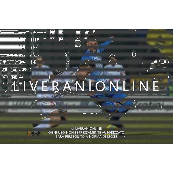 Campionato di Calcio Serie C - Lega Pro 2019/2020 Carrara, Italia 22/01/2020 Carrarese vs Pontedera Nella foto: Elio Calderini (C) anticipa Michele Bruzzo (P) FOTO FABIO FAGIOLINI-ALESSIO MARINI-AG ALDO LIVERANI SAS