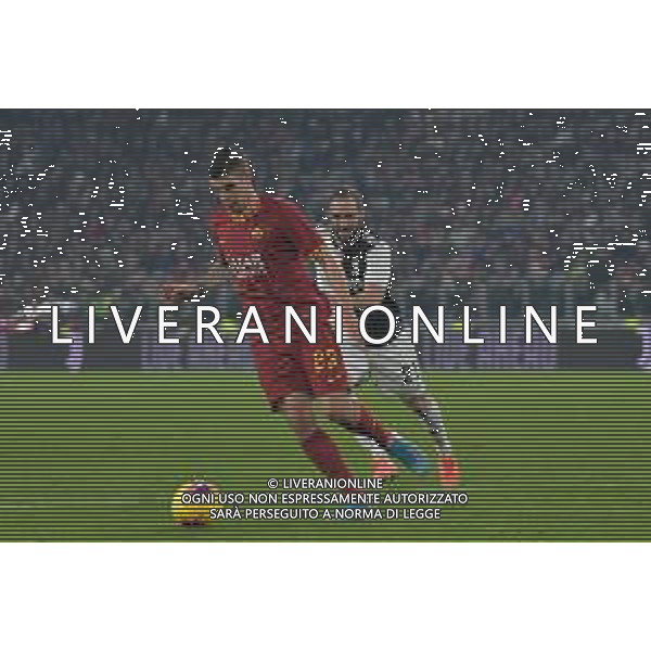 Torino 22.01.2020 Stadio Allianz Stadium ©Alessandro Falzone/Agenzia Aldo Liverani 22.01.2020 Quarti di finale Coppa Italia Juventus vs Roma 2019-20120 Nella foto : GONZALO HIGUAIN-GIANLUCA MANCINI ©/ AGENZIA ALDO LIVERANI SAS