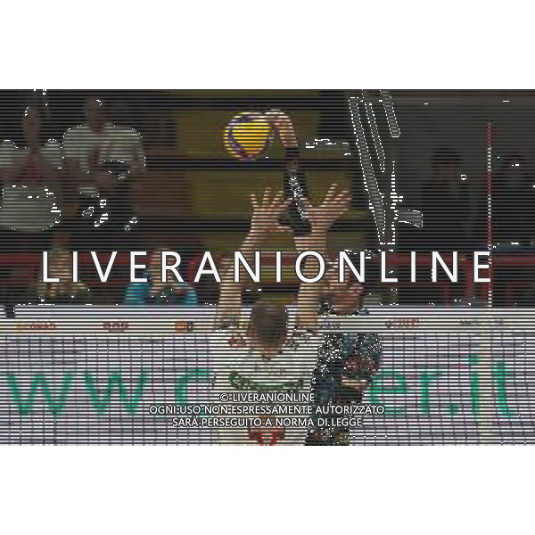 Coppa Italia di Volley 2019/2020 Perugia, Italia 22/01/2020 Quarti di finale - Sir Safety Conad Perugia vs Kioene Padova Nella foto: filippo lanza (n.10 schiacciatore sir safety conad perugia) schiaccia FOTO LORIS CERQUIGLINI-ALESSIO MARINI-AG ALDO LIVERANI SAS