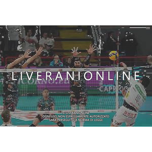 Coppa Italia di Volley 2019/2020 Perugia, Italia 22/01/2020 Quarti di finale - Sir Safety Conad Perugia vs Kioene Padova Nella foto: hernandez ramos fernando (n.19 schiacciatore kioene padova) schiaccia FOTO LORIS CERQUIGLINI-ALESSIO MARINI-AG ALDO LIVERANI SAS