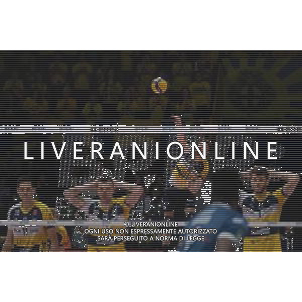 Coppa Italia di Volley 2019/2020 Modena, Italia 22/01/2020 Quarti di finale - Leo Shoes Modena vs Consar Ravenna Nella foto: Battuta di Bartosz Bednorz (10) (Leo Shoes Modena) FOTO DANIELE NICLI-ALESSIO MARINI-AG ALDO LIVERANI SAS