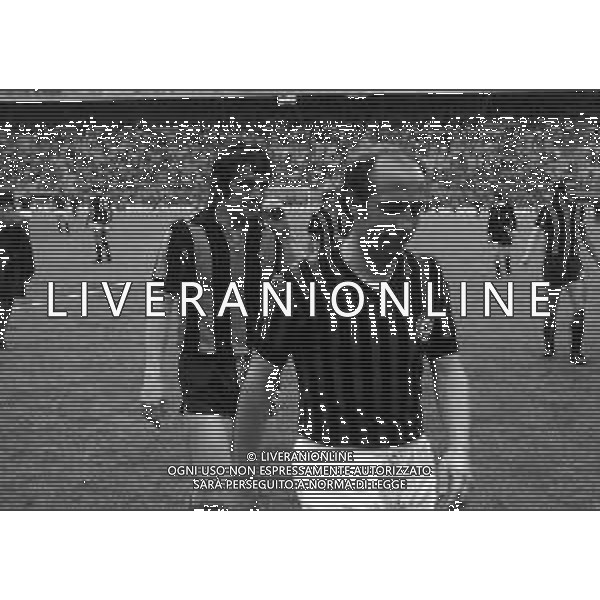 01-05-1974 MILANO COPPA ITALIA SEMIFINALI INTER -MILAN 2-1 NELLA FOTO OTTAVIO BIANCHI E ROBERTO BONINSEGNA AG ALDO LIVERANI SAS