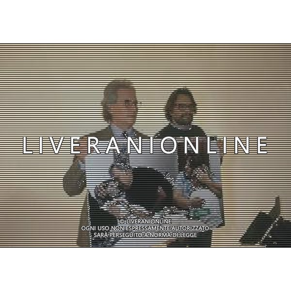 RETROSPETTIVA LUCIANO BENETTON INDUSTRIALE POLITICO FONDATORE DEL GRUPPO BENETTON NELLA FOTO LUCIANO BENETTON ON IL FOTOGRAFO OLIVIERO TOSCANI AG ALDO LIVERANI SAS