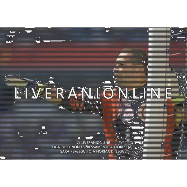 RETROSPETTIVA JOSE LUIS CHILAVERT CALCIATORE NELLA FOTO JOSE LUIS CHILAVERT CON LA MAGLIA DELLA NAZIONALE DEL PARAGUAY AI MONDIALI DI CALCIO FRANCIA 1998 AG ALDO LIVERANI SAS