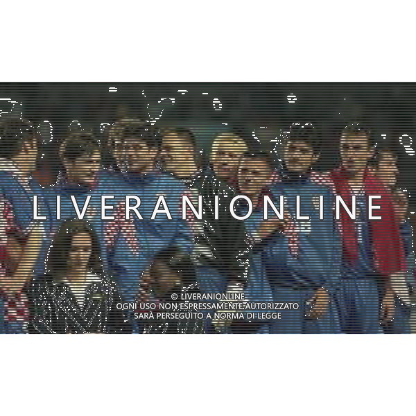 MONDIALI FRANCIA 1998 PREMIAZIONE DELLA NAZIONALE DELLA CROAZIA 3 CLASSIFICATA NELLA FOTO I GIOCATORI DELLA NAZIONALE DELLA CROAZIA FESTEGGIANO LA CONQUISTA DEL 3 POSTO AI MONDIALI FRANCIA 1998 AG ALDO LIVERANI SAS