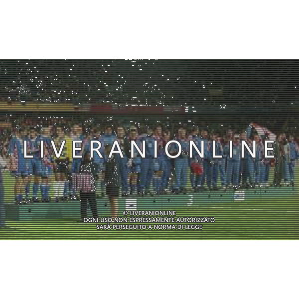 MONDIALI FRANCIA 1998 PREMIAZIONE DELLA NAZIONALE DELLA CROAZIA 3 CLASSIFICATA NELLA FOTO I GIOCATORI DELLA NAZIONALE DELLA CROAZIA FESTEGGIANO LA CONQUISTA DEL 3 POSTO AI MONDIALI FRANCIA 1998 AG ALDO LIVERANI SAS