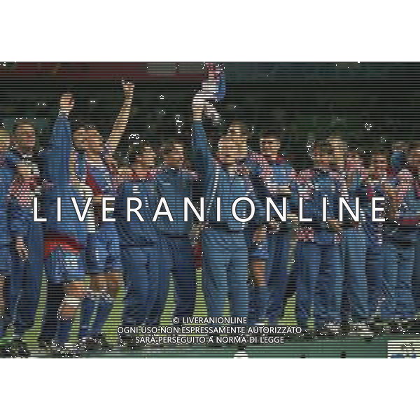 MONDIALI FRANCIA 1998 PREMIAZIONE DELLA NAZIONALE DELLA CROAZIA 3 CLASSIFICATA NELLA FOTO I GIOCATORI DELLA NAZIONALE DELLA CROAZIA FESTEGGIANO LA CONQUISTA DEL 3 POSTO AI MONDIALI FRANCIA 1998 AG ALDO LIVERANI SAS