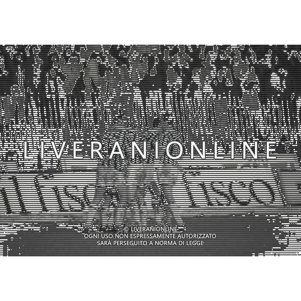 12-10-1985 TORINO-TRENTADUESIMI DI COPPA UEFA JUVENTUS -OTELUL GALATI 5-0 NELLA FOTO ABBRACCI GIOCATORI JUVENTUS DOPO IL GOAL AG ALDO LIVERANI SAS