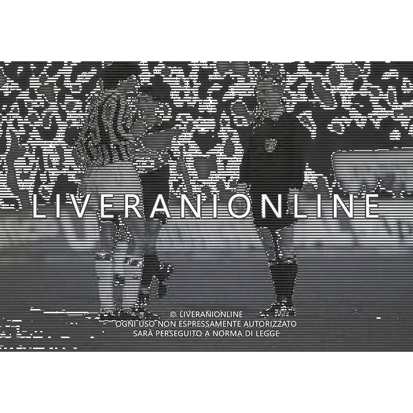 07-12-1988 TORINO OTTAVI DI FINALE DI COPPA UEFA RITORNO JUVENTUS RFC LIEGI 1-0 NELLA FOTO ADOLF PROKOP E ALESSANDRO ALTOBELLI AG ALDO LIVERANI SAS