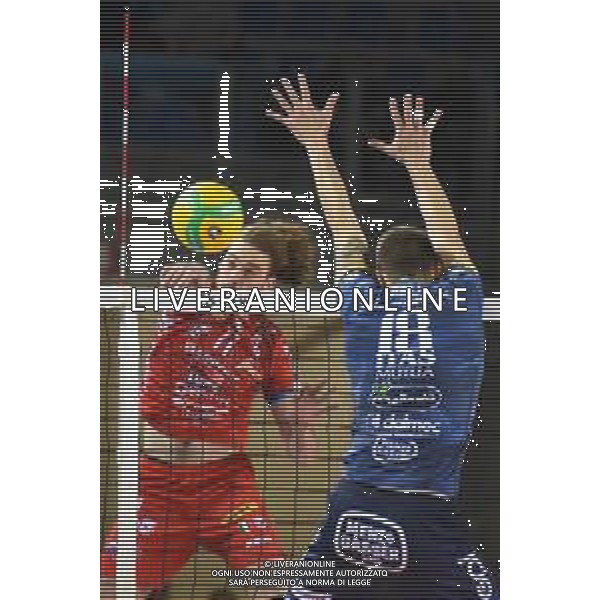 Volley Champions League Men 2019/2020 Civitanova Marche, Italia 26/01/2020 Cucine Lube Civitanova vs Itas Trentino Nella foto: Schiacciata Rychlicki Kamil (Cucine Lube Civitanova) Muro Cebulj Klemen (Itas Trentino) ©Roberto Bartomeoli- Alessio Marini / AGENZIA ALDO LIVERANI SAS