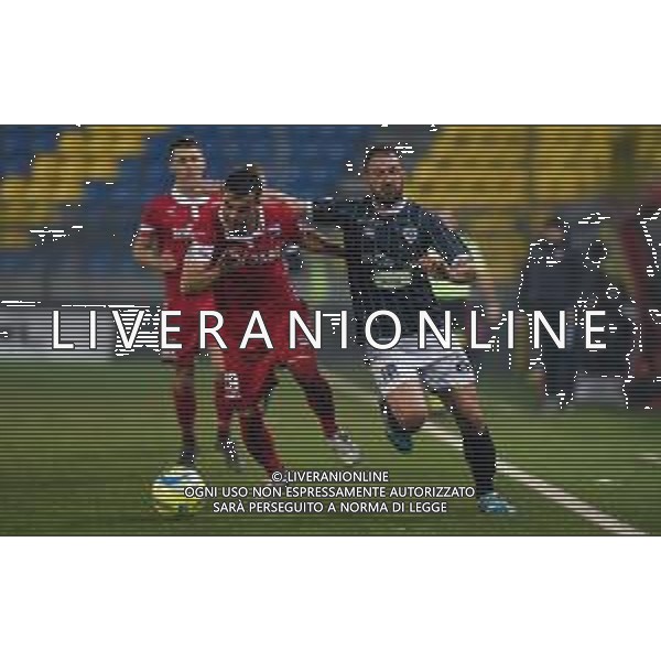 Campionato di Calcio Serie C - Lega Pro 2019/2020 Cava dei Tirreni, Italia 25/01/2020 Cavese vs Teramo Nella foto: Tommaso Cancellotti (29) Teramo Calcio 1913 e Domenico Germinale (18) Cavese 1919 © Andrea D\'Amico - Alessio Marini / AGENZIA ALDO LIVERANI SAS