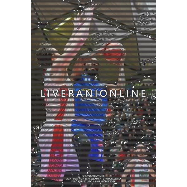Campionato di Basket Serie A 2019/2020 Pistoia, Italia 26/01/2020 OriOra Pistoia vs De Longhi Treviso Basket Nella foto: Jordan Parks (T) prova a superare il blocco di Angus Brandt (P) FOTO FABIO FAGIOLINI-ALESSIO MARINI-AG ALDO LIVERANI SAS