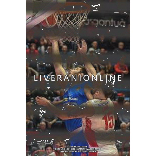 Campionato di Basket Serie A 2019/2020 Pistoia, Italia 26/01/2020 OriOra Pistoia vs De Longhi Treviso Basket Nella foto: Jordan Parks (T) vola a canestro su Aristide Landi (P) FOTO FABIO FAGIOLINI-ALESSIO MARINI-AG ALDO LIVERANI SAS
