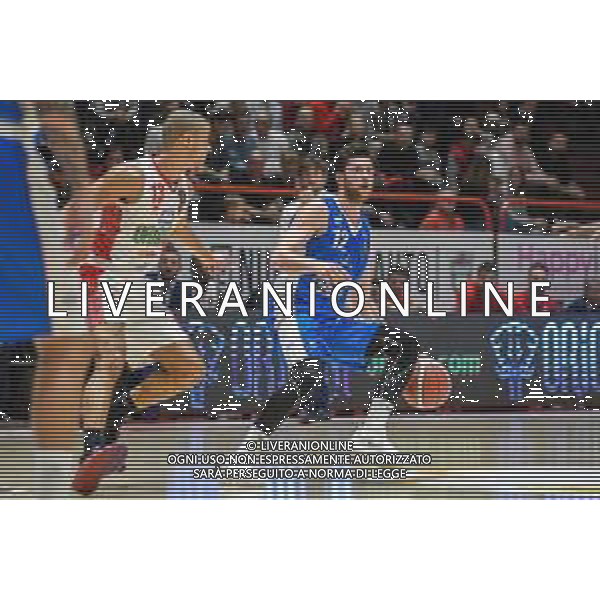 Campionato di Basket Serie A 2019/2020 Pistoia, Italia 26/01/2020 OriOra Pistoia vs De Longhi Treviso Basket Nella foto: Matteo Imbro (T) prova ad andare a canestro superando Jean Salumu (P) FOTO FABIO FAGIOLINI-ALESSIO MARINI-AG ALDO LIVERANI SAS