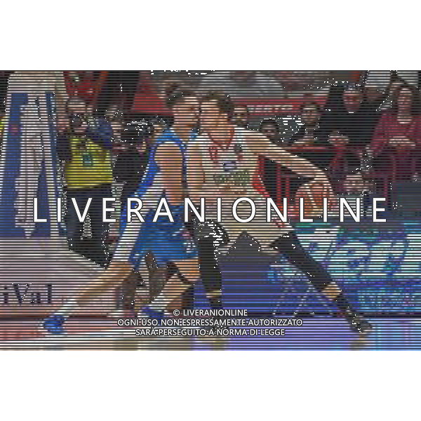 Campionato di Basket Serie A 2019/2020 Pistoia, Italia 26/01/2020 OriOra Pistoia vs De Longhi Treviso Basket Nella foto: Angus Brandt (P) prova a superare il blocco di Isaac Fotu (T) FOTO FABIO FAGIOLINI-ALESSIO MARINI-AG ALDO LIVERANI SAS