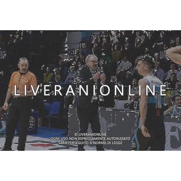 Campionato di Basket Serie A 2019/2020 Cremona, Italia 26/01/2020 Vanoli Basket Cremona vs Virtus Roma Nella foto: coach Romeo Sacchetti della Vanoli Cremona si lamenta in panchina FOTO MATTEO CASONI-ALESSIO MARINI-AG ALDO LIVERANI SAS