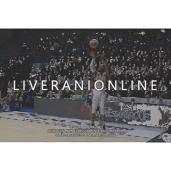 Campionato di Basket Serie A 2019/2020 Cremona, Italia 26/01/2020 Vanoli Basket Cremona vs Virtus Roma Nella foto: Jerome Dyson della Virtus Roma al tiro da 3 punti FOTO MATTEO CASONI-ALESSIO MARINI-AG ALDO LIVERANI SAS