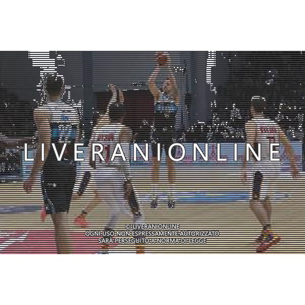 Campionato di Basket Serie A 2019/2020 Cremona, Italia 26/01/2020 Vanoli Basket Cremona vs Virtus Roma Nella foto: Niccolo\' De Vico della Vanoli Cremona al tiro da 3 punti FOTO MATTEO CASONI-ALESSIO MARINI-AG ALDO LIVERANI SAS