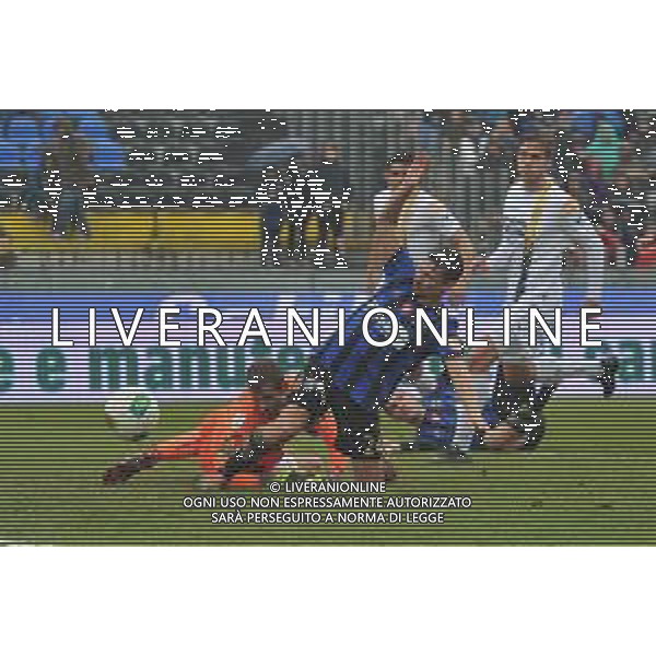 Campionato di Calcio Serie B 2019/2020 Pisa, Italia 25/01/2020 Pisa vs Juve Stabia Nella foto: Tentativo di Gaetano Masucci (Pi) neutralizzato da Ivan Provedel FOTO GABRIELE MASOTTI-ALESSIO MARINI-AG ALDO LIVERANI SAS