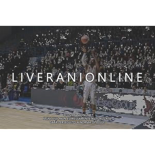 Campionato di Basket Serie A 2019/2020 Cremona, Italia 26/01/2020 Vanoli Basket Cremona vs Virtus Roma Nella foto: Jerome Dyson della Virtus Roma al tiro da 3 punti FOTO MATTEO CASONI-ALESSIO MARINI-AG ALDO LIVERANI SAS