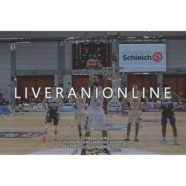 Campionato di Basket Serie A 2019/2020 Cremona, Italia 26/01/2020 Vanoli Basket Cremona vs Virtus Roma Nella foto: Davon Jefferson della Virtus Roma al tiro libero FOTO MATTEO CASONI-ALESSIO MARINI-AG ALDO LIVERANI SAS