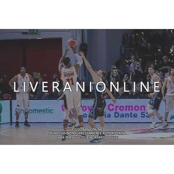 Campionato di Basket Serie A 2019/2020 Cremona, Italia 26/01/2020 Vanoli Basket Cremona vs Virtus Roma Nella foto: Jerome Dyson della Virtus Roma al tiro da 3 punti FOTO MATTEO CASONI-ALESSIO MARINI-AG ALDO LIVERANI SAS