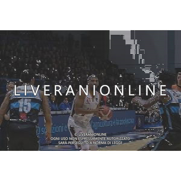 Campionato di Basket Serie A 2019/2020 Cremona, Italia 26/01/2020 Vanoli Basket Cremona vs Virtus Roma Nella foto: James White della Virtus Roma cerca un compagno per un passaggio FOTO MATTEO CASONI-ALESSIO MARINI-AG ALDO LIVERANI SAS