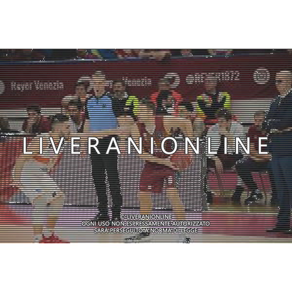Basket EuroCup 2019/2020 Venezia, Italia 28/01/2020 Umana Reyer Venezia vs Promitheas Patras Nella foto: Michael Bramos (Umana Reyer Venezia) in azione con Leonidas Kaselakis (Promitheas Patras) FOTO MATTIA RADONI- LAESSIO MARINI-AG ALDO LIVERANI