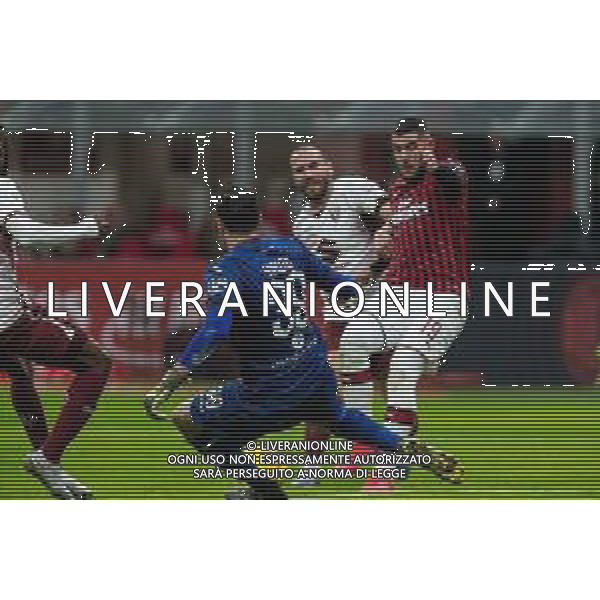 TIM Cup - Coppa Italia 2019/2020 Milano, Italia 28/01/2020 Milan vs Torino Nella foto: Salvatore Sirigu (Torino) parata su Theo Hernandez (Milan) FOTO FRANCESCO SCACCIANOCE -ALESSIO MARINI-AG ALDO LIVERANI SAS