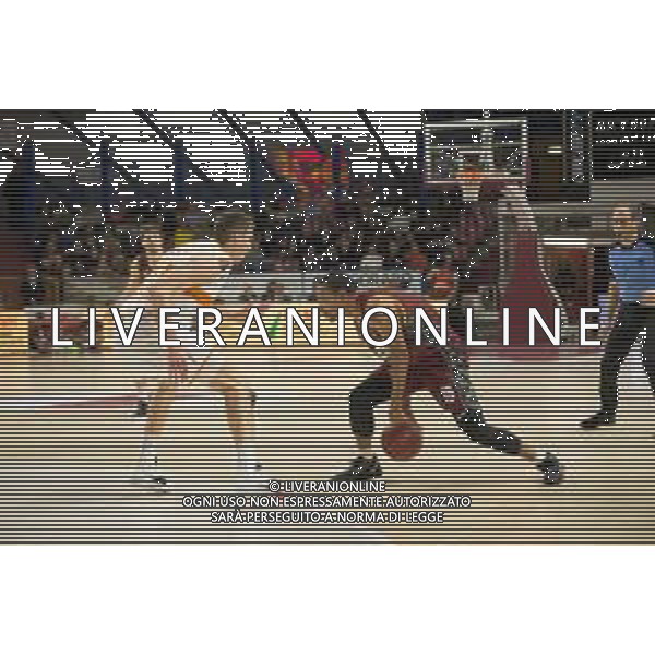 Basket EuroCup 2019/2020 Venezia, Italia 28/01/2020 Umana Reyer Venezia vs Promitheas Patras Nella foto: Andrew Gudelock (Umana Reyer Venezia) in azione con Oleksandr Lypovyy (Promitheas Patras) FOTO MATTIA RADONI-ALESSIO MARINI-AG ALDO LIVERANI SAS