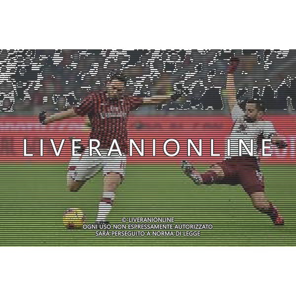 Hakan Calhanoglu (Milan) e sulla DX Tomas Rincon (Torino) Milan vs Torino Coppa Italia - quarti di finale Milano 28-01-2020 Stadio Giuseppe Meazza - San Siro foto Roberto Garavaglia - ag. Aldo Liverani sas / AGENZIA ALDO LIVERANI SAS