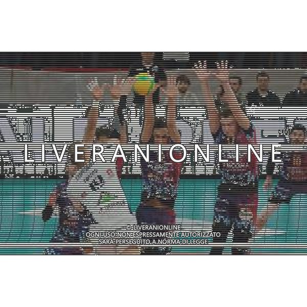 Volley Champions League Men 2019/2020 Perugia, Italia 29/01/2020 Sir Sicoma Monini Perugia vs Tours VB Nella foto: kupkovic konstantain (n.19 tour vb) schiaccia sir a muro FOTO LORIS CERQUIGLINI-ALESSIO MARINI-AG ALDO LIVERANI SAS