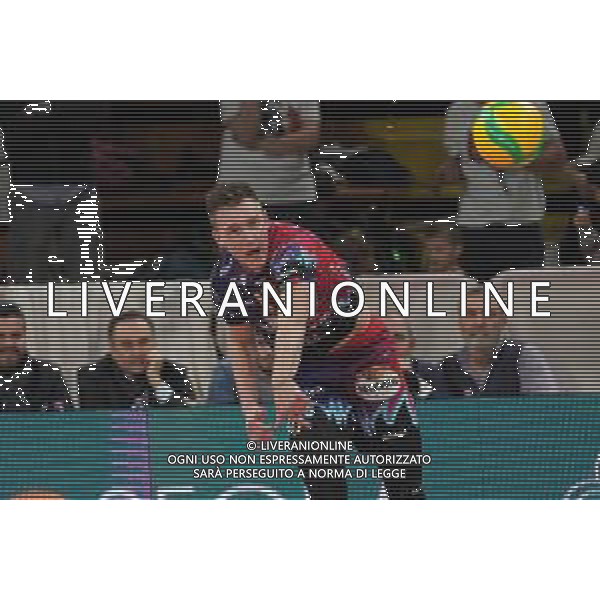 Volley Champions League Men 2019/2020 Perugia, Italia 29/01/2020 Sir Sicoma Monini Perugia vs Tours VB Nella foto: oleh plotnytskyi (n.17 schiacciatore sir safety conad perugia) alla battuta FOTO LORIS CERQUIGLINI-ALESSIO MARINI-AG ALDO LIVERANI SAS