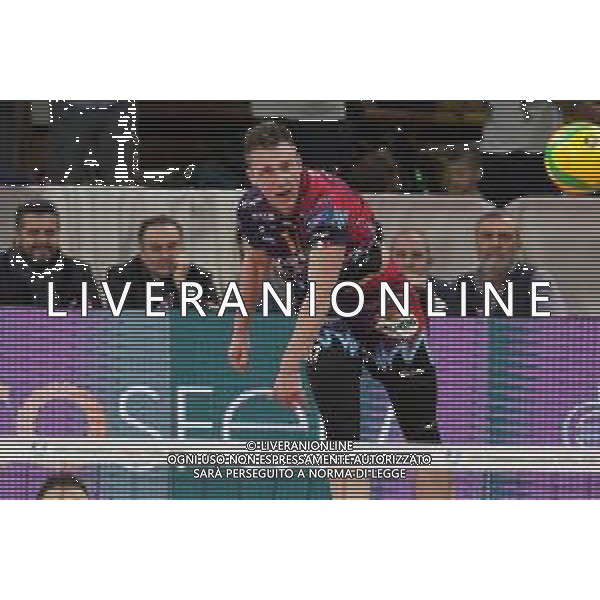 Volley Champions League Men 2019/2020 Perugia, Italia 29/01/2020 Sir Sicoma Monini Perugia vs Tours VB Nella foto: oleh plotnytskyi (n.17 schiacciatore sir safety conad perugia) alla battuta FOTO LORIS CERQUIGLINI-ALESSIO MARINI-AG ALDO LIVERANI SAS
