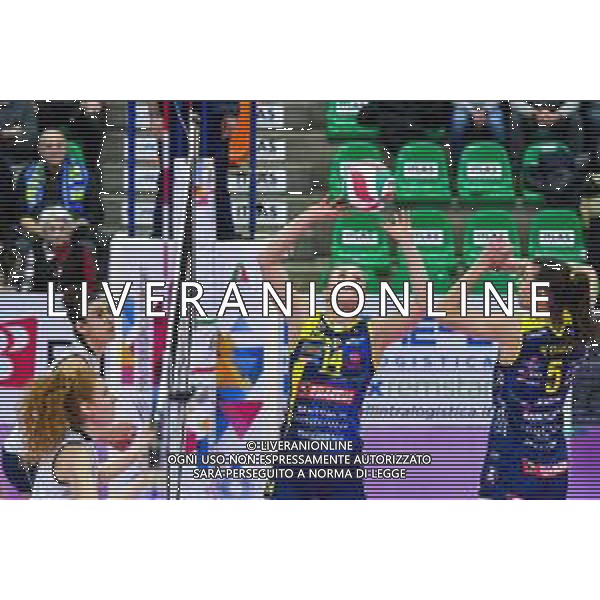 Volley Coppa Italia Femminile 2019/2020 Conegliano, Italia 29/01/2020 Imoco Volley Conegliano vs Reale Mutua Fenera Chieri Nella foto: Alzata di Joanna Wolosz per Robin De Kruijf FOTO FLAVIO PAVANELLO-ALESSIO MARINI-AG ALDO LIVERANI SAS