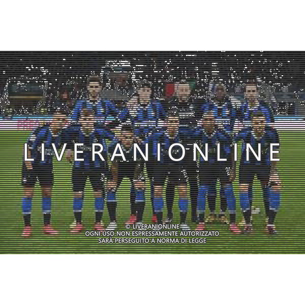 la formazione dell’Inter in piedi da SX Andrea Ranocchia, Alessandro Bastoni, Samir Handanovic, Romelu Lukaku e Diego Godin; in basso da SX Alexis Sanchez, Nicolo’ Barella, Lautaro Martinez, Antonio Candreva, Ashley Young e Matias Vecino Inter vs Fiorentina Coppa Italia - quarti di finale Milano 29-01-2020 Stadio Giuseppe Meazza - San Siro foto Roberto Garavaglia - ag. Aldo Liverani sas