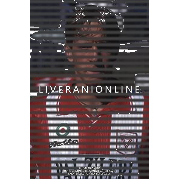 RETROSPETTIVA MASSIMO AMBROSINI CALCIATORE NELLA FOTO MASSIMO AMBROSINI CON LA MAGLIA DEL VICENZA CALCIO AG ALDO LIVERANI SAS